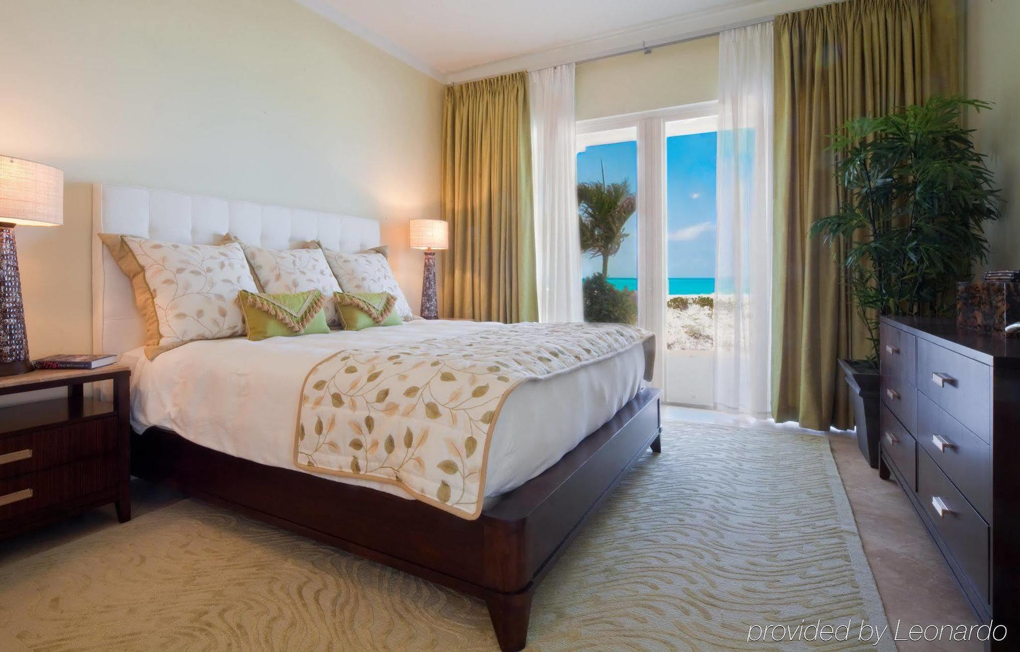 The Venetian On Grace Bay Aparthotel Екстериор снимка